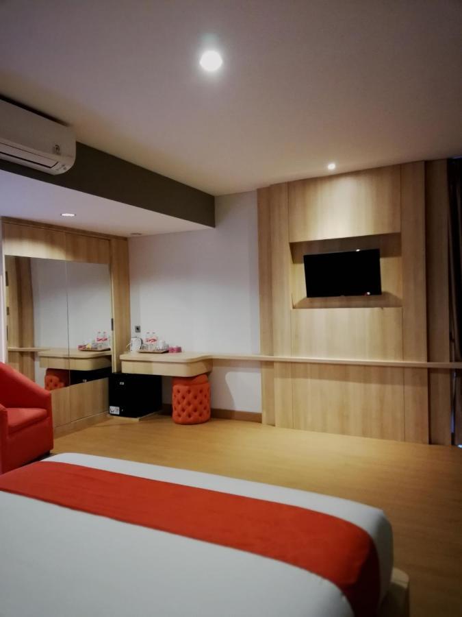 The Nyaman Motel Jakarta Exterior foto