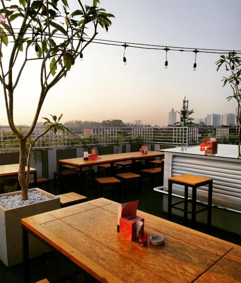 The Nyaman Motel Jakarta Exterior foto
